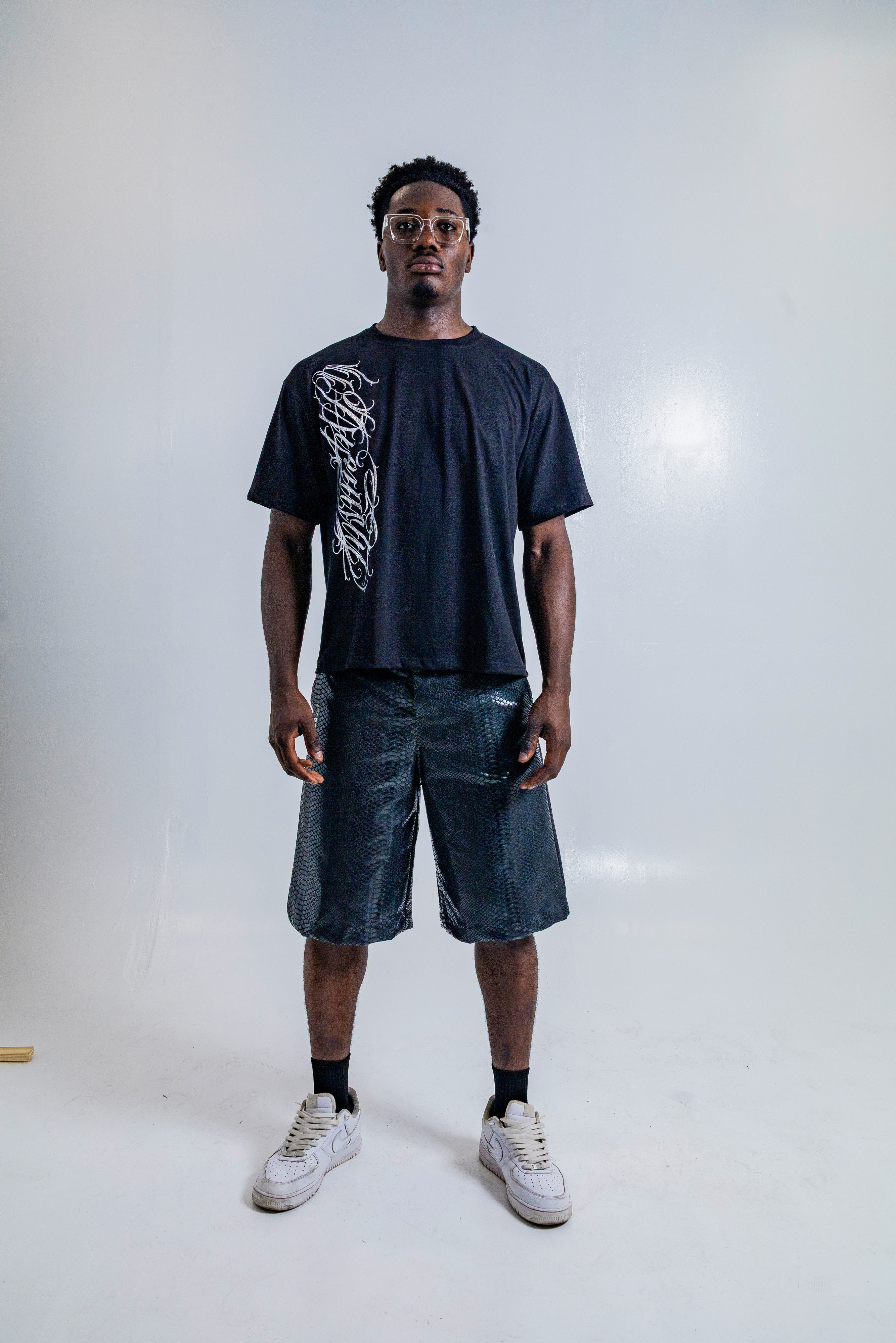 Crystal Script Tee Black